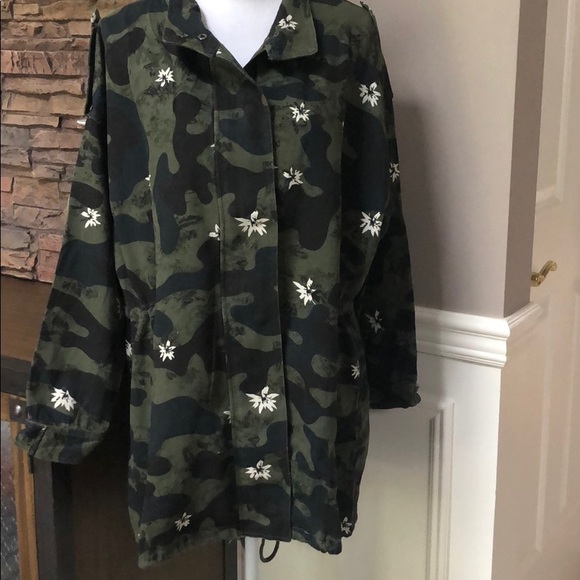 Jackets & Blazers - Last One CAMO FLORAL JACKET